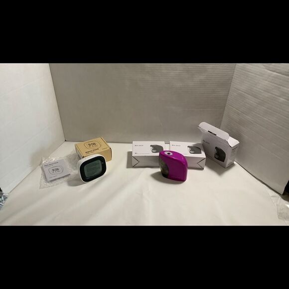 Bundle of 3 pencil sharpeners & 1 alarm clock.  Great for white elephant gifts - Picture 1 of 6